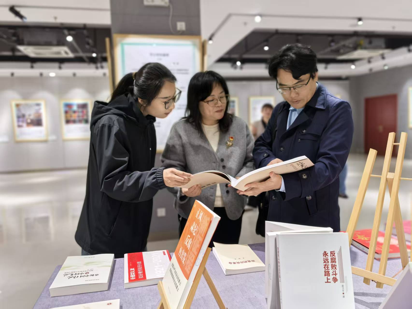 预科教育学院党委组织开展廉洁教育主题党日活动-预科教育学院